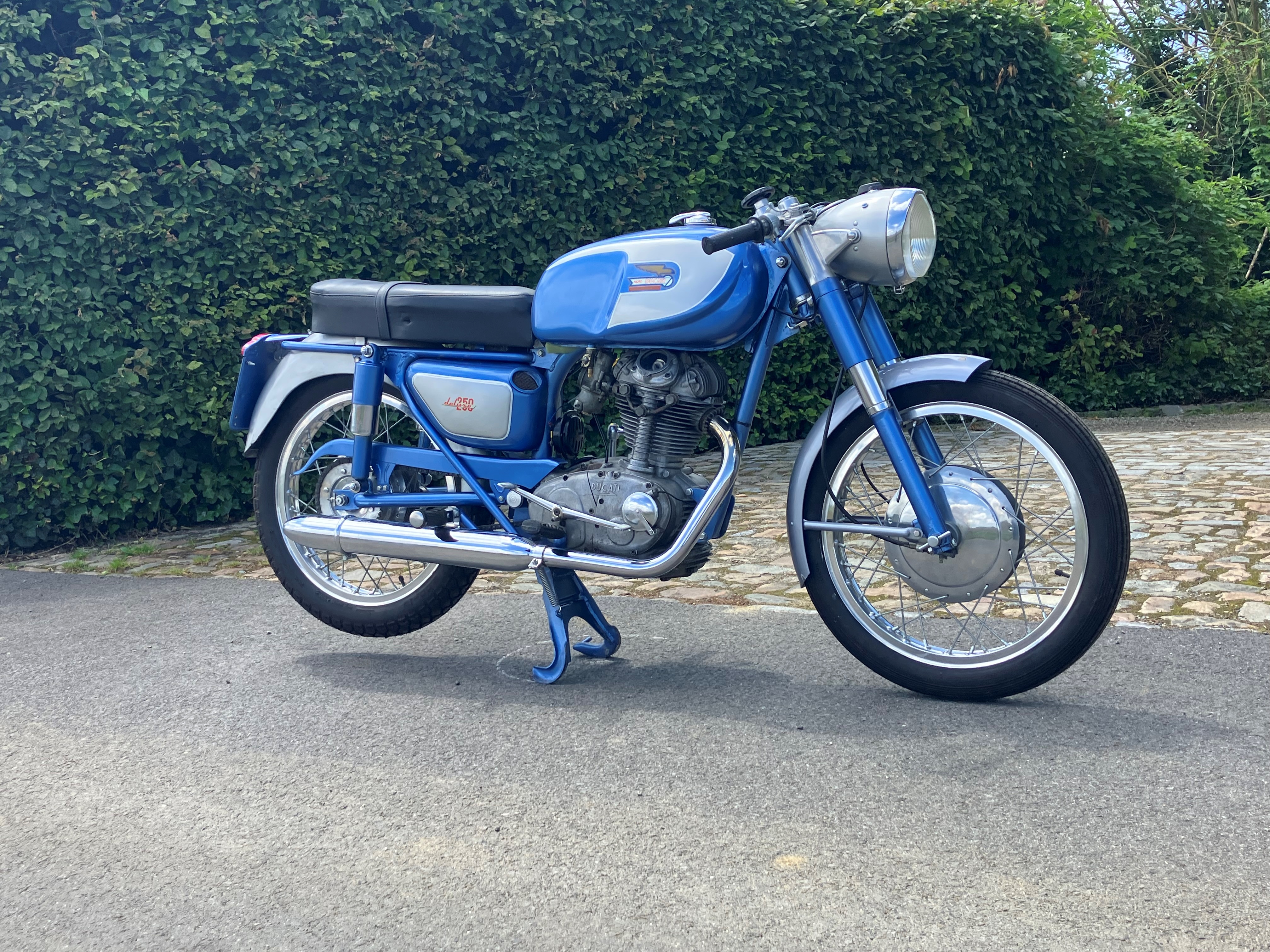 1966 Ducati 250 ohc oldtimer te koop