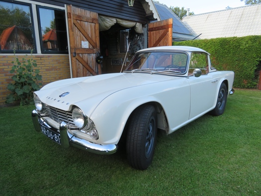 1965 Triumph TR4 Surrey Top oldtimer te koop