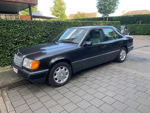 1991 Mercedes 230e oldtimer te koop