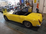 1967 MG B cabrio Yellow oldtimer te koop
