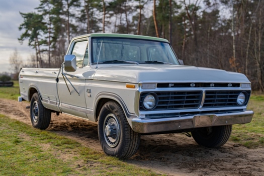 1973 Ford F250 Camper Special V8 5,8L oldtimer te koop