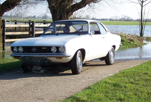 1972 Opel Manta 1.6 S Semi Luxe oldtimer te koop