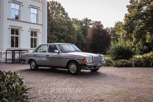 1982 Mercedes w123 230 e oldtimer te koop