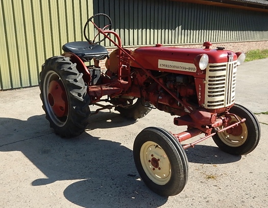 1957 International Farmall Cub Lo-Boy oldtimer te koop