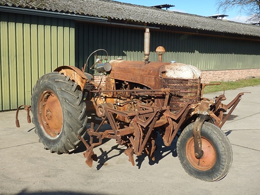 1943 Silver King Model 42 with cultivator oldtimer te koop