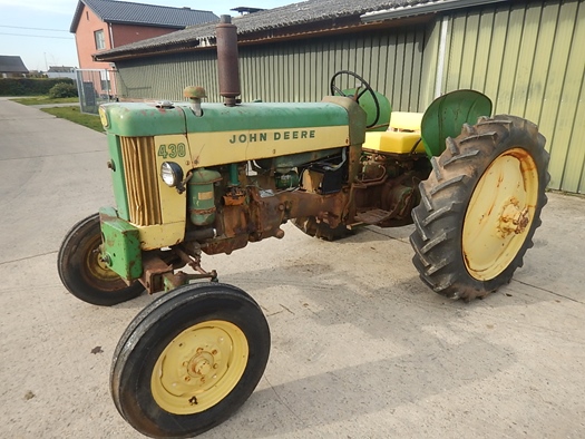 1959 John Deere 430W fenders and 3-point oldtimer te koop