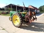 1951 John Deere B Styled with planter oldtimer te koop