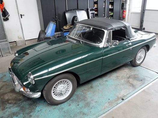 1965 MG B Cabrio  no. 7802 oldtimer te koop