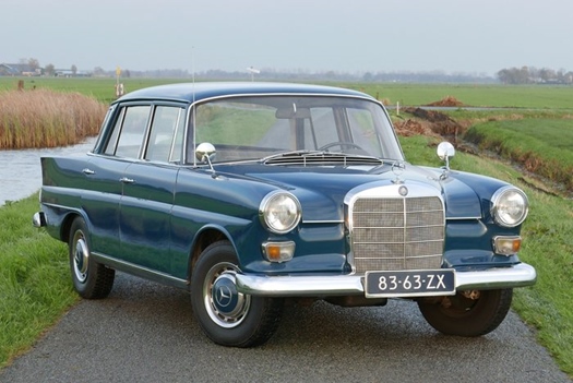 1967 Mercedes 200 'Heckflosse' oldtimer te koop