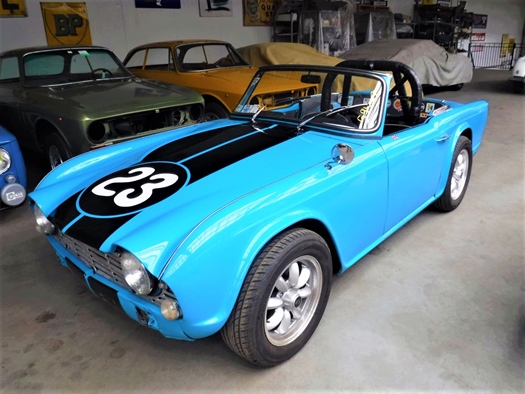 1962 Triumph TR4 blue Surrey top oldtimer te koop