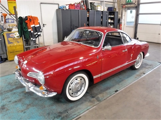 1969 Volkswagen Karmann ghia Red oldtimer te koop