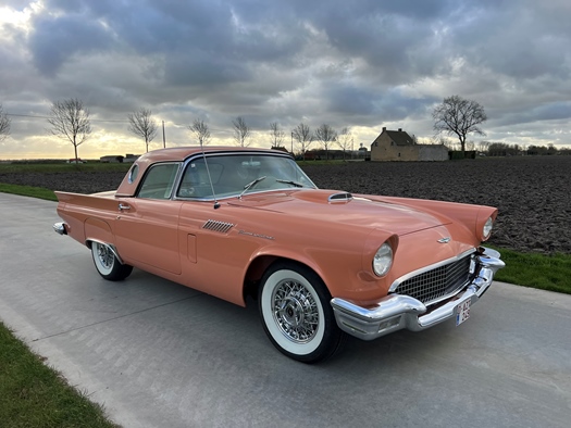 1957 Ford Thunderbird oldtimer te koop