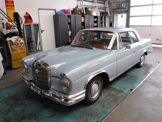 1963 Mercedes 220 SE Coupe W111 oldtimer te koop