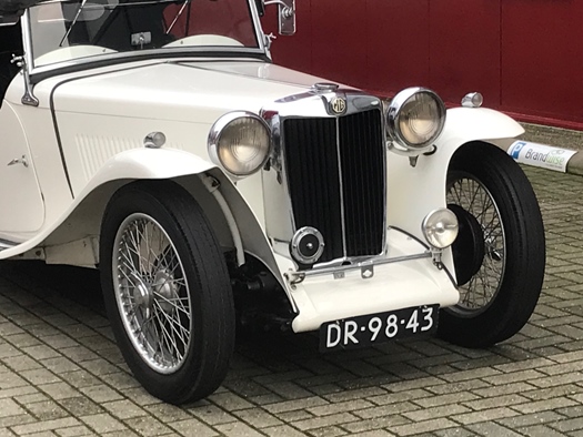 Alle nieuwe onderdelen voor de MG T-type modellen te koop