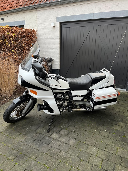 1979 Moto Guzzi V50 Polizia oldtimer motorfiets te koop