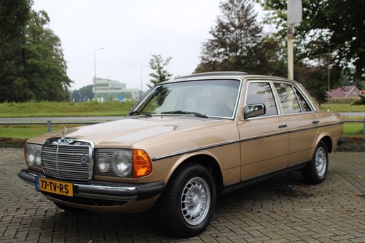 1981 Mercedes 230E oldtimer te koop