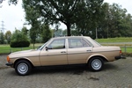 1981 Mercedes 230E oldtimer te koop