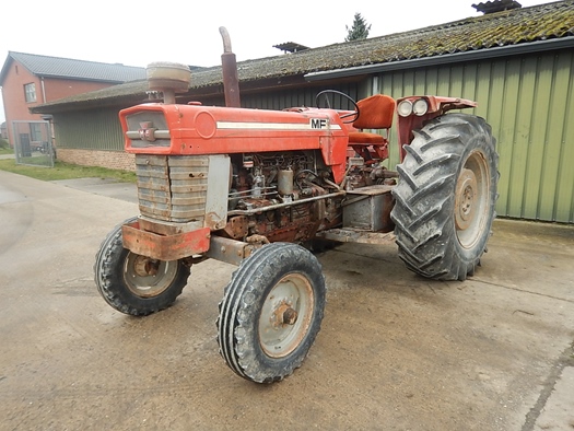 1972 Massey Ferguson MF1095 Six-cylinder oldtimer tractor te koop