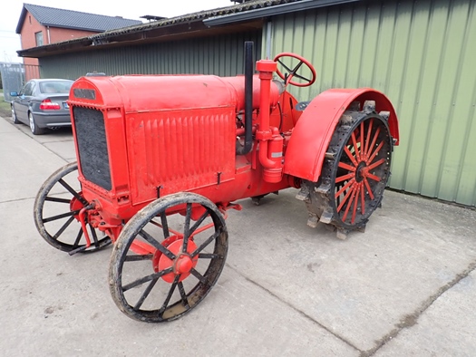 1928 International Mc Cormick Deering 10-20 vooroorlogse oldtimer tractor te koop