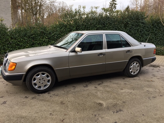 1991 Mercedes w124 230e oldtimer te koop